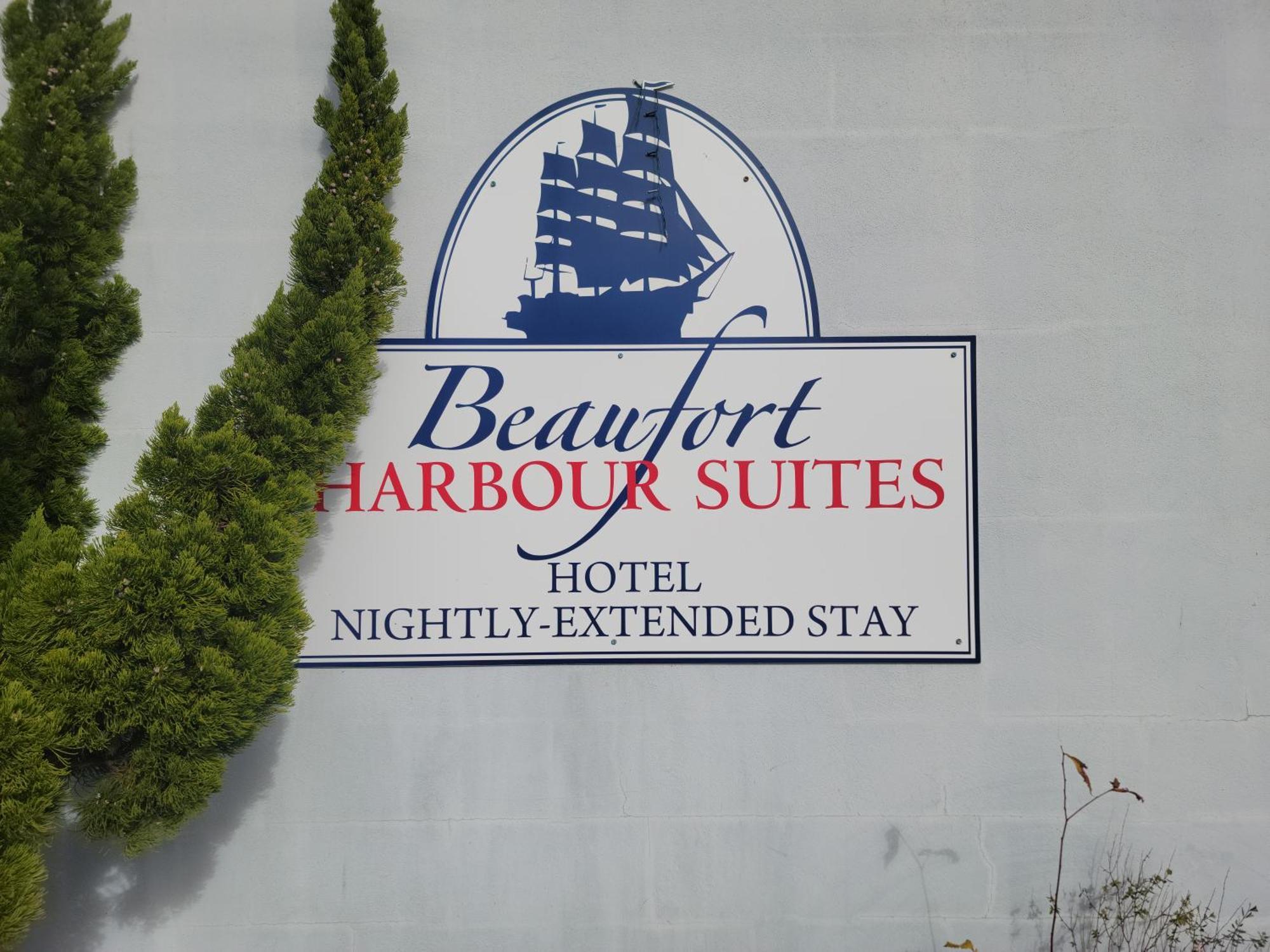 Hotel Harbour And